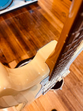 Load image into Gallery viewer, Fender American standard