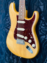Load image into Gallery viewer, Fender American professional stratocaster