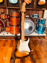 Load image into Gallery viewer, Tokai Goldstar sound