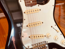 Load image into Gallery viewer, Fender JV Stratocaster 1983