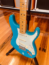 Load image into Gallery viewer, FENDER AMERICAN PROFESSIONAL II
