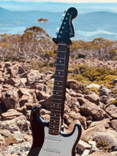 Load image into Gallery viewer, Fender FSR American vintage 70s Stratocaster