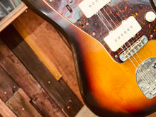 Load image into Gallery viewer, Fender Jazzmaster '66 JVRI