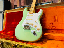 Load image into Gallery viewer, Fender NOS custom shop 57
