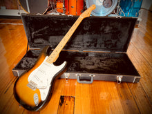 Load image into Gallery viewer, Tokai Goldstar sound