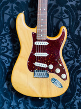 Load image into Gallery viewer, Fender American professional stratocaster