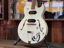 Load image into Gallery viewer, EPIPHONE ‘WHITE FANG’ ES-125TDC