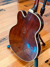 Load image into Gallery viewer, Gretsch "THE CHET ATKINS" Country gentleman 1959