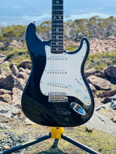 Load image into Gallery viewer, Fender FSR American vintage 70s Stratocaster