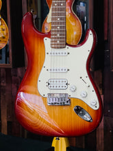 Load image into Gallery viewer, Fender American standard
