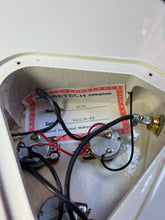 Load image into Gallery viewer, Gretsch white Penguin 6134