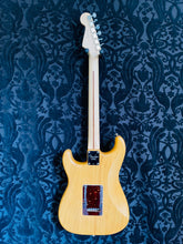 Load image into Gallery viewer, Fender American professional stratocaster
