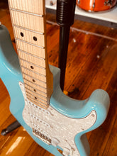 Load image into Gallery viewer, Warmoth ST57