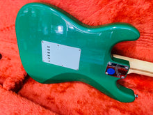 Load image into Gallery viewer, Fender Eric Clapton Stratocaster