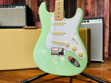 Load image into Gallery viewer, Fender NOS custom shop 57