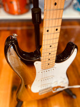 Load image into Gallery viewer, Tokai Goldstar sound