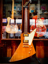 Load image into Gallery viewer, Gibson Explorer