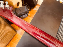Load image into Gallery viewer, Gibson Explorer