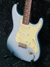 Load image into Gallery viewer, Fender Stratocaster 62 FSR Deluxe