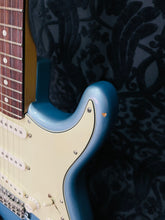 Load image into Gallery viewer, Fender Stratocaster 62 FSR Deluxe