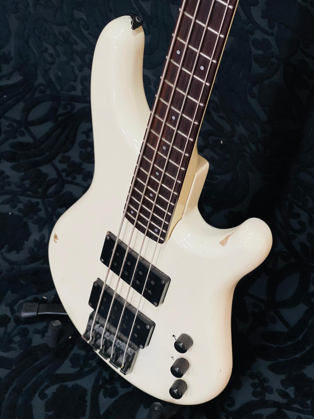 Ibanez RB850 Roadster 2 – Classic Guitars and Amps