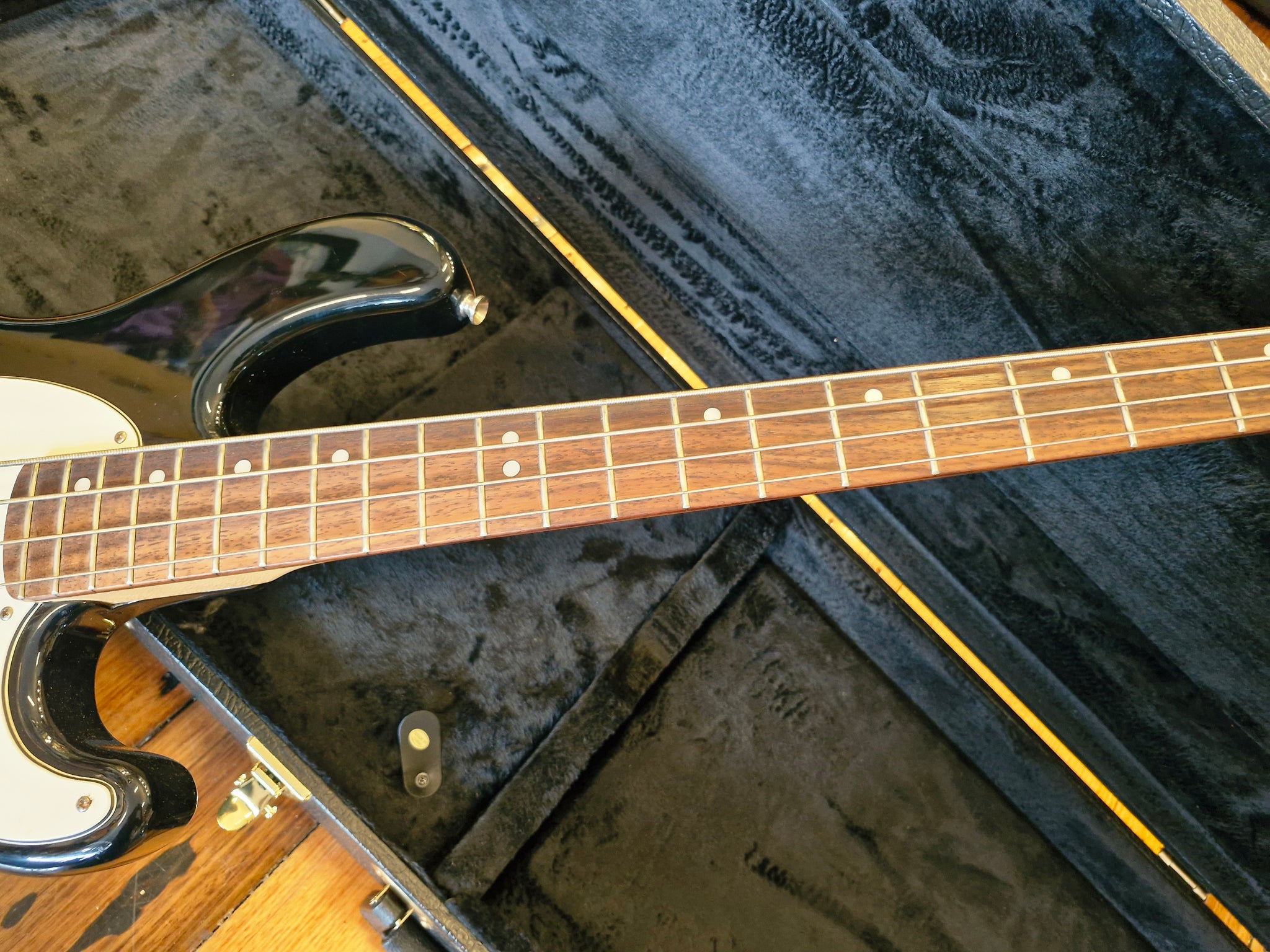 Cort GB34A – Classic Guitars and Amps
