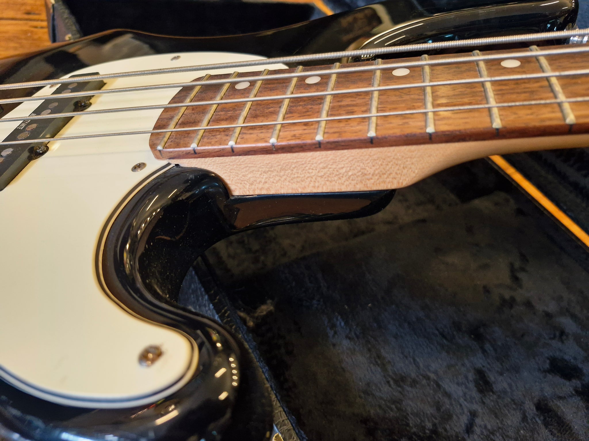 Cort GB34A – Classic Guitars and Amps