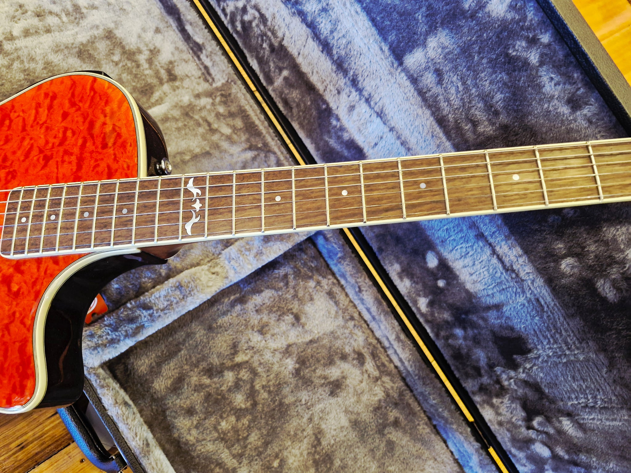 Crafter SA QMOS – Classic Guitars and Amps