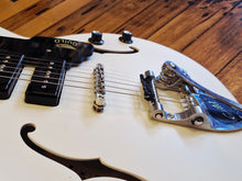 Load image into Gallery viewer, Guild - Jet 90 Archtop (Satin White)
