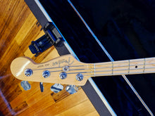 Load image into Gallery viewer, Fender American Jazz Bass 2007
