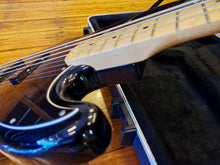 Load image into Gallery viewer, Fender American Jazz Bass 2007

