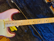 Load image into Gallery viewer, Fender USA Standard 2015 - Refinished

