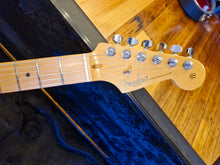 Load image into Gallery viewer, Fender USA Standard 2015 - Refinished

