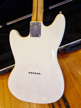 Load image into Gallery viewer, Fender Mustang 2017 - Mexico
