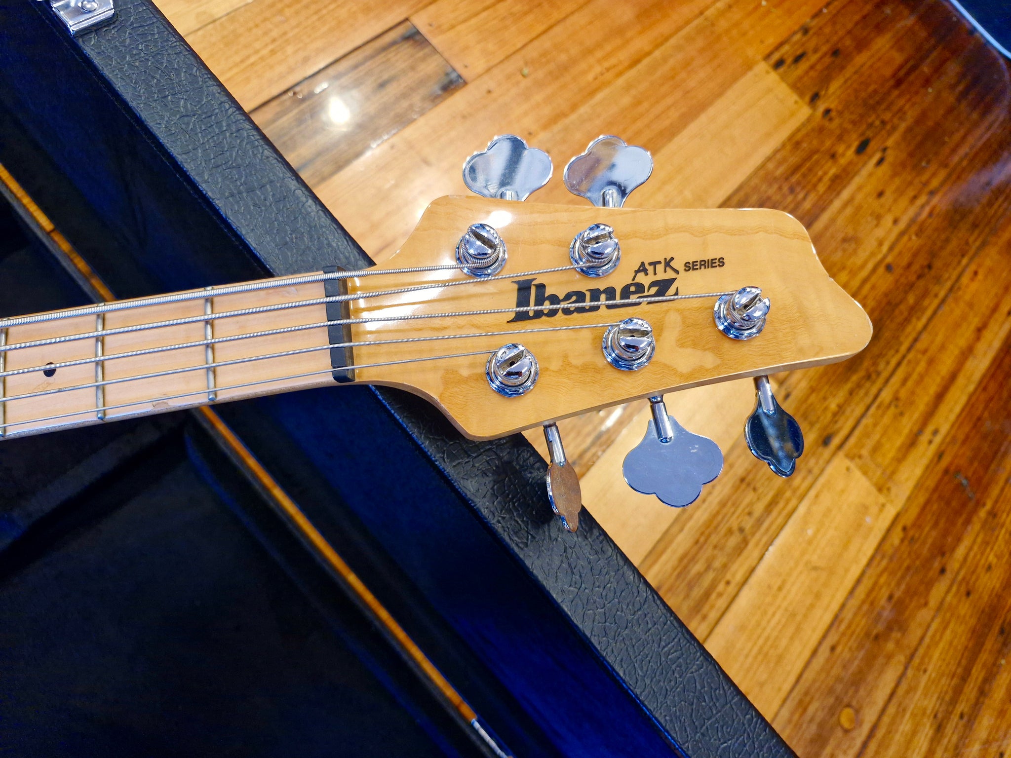 Ibanez ATK305 5-string – Classic Guitars and Amps