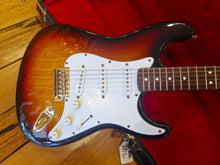 Load image into Gallery viewer, Fender Mexican Stratocaster Plus Deluxe - 2003
