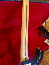 Load image into Gallery viewer, Fender Mexican Stratocaster Plus Deluxe - 2003
