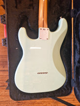 Load image into Gallery viewer, Fender Tom Delonge Stratocaster - 2002
