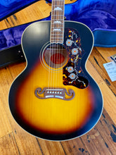 Load image into Gallery viewer, Epiphone SJ-200 Reissue - Sunburst
