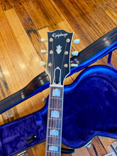 Load image into Gallery viewer, Epiphone SJ-200 Reissue - Sunburst
