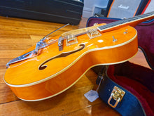 Load image into Gallery viewer, Gretsch 6120 Chet Atkins (Left-Handed)
