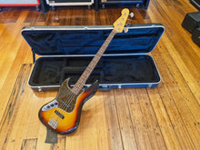Load image into Gallery viewer, Fender 62' Japanese Reissue
