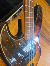 Load image into Gallery viewer, Fender 62' Japanese Reissue
