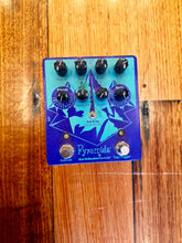 Load image into Gallery viewer, Earthquaker Devices | Pyramids | Stereo Flanging Device
