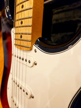 Load image into Gallery viewer, Fender Player Stratocaster MN 3TS - 2020
