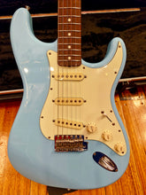 Load image into Gallery viewer, Fender '62 JVRI Stratocaster
