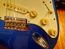 Load image into Gallery viewer, Fender '62 JVRI Stratocaster - 2015
