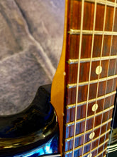 Load image into Gallery viewer, Fender USA Standard Stratocaster 2010 – Custom Heavy Orange Candy Metal Flake Burst
