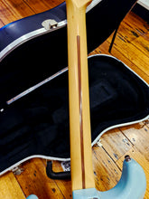 Load image into Gallery viewer, Fender special order Japanese deluxe Stratocaster - 2006
