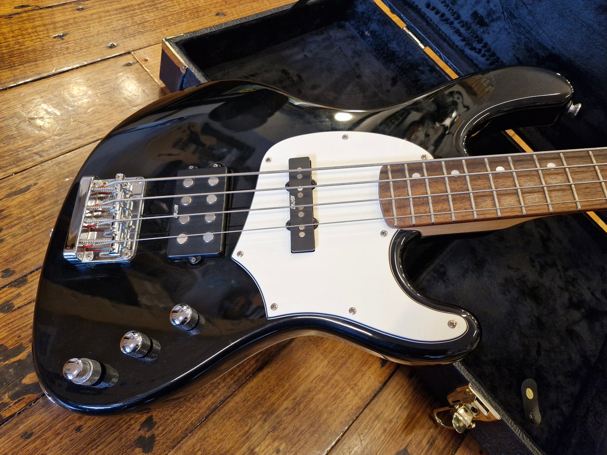 Cort GB34A – Classic Guitars and Amps